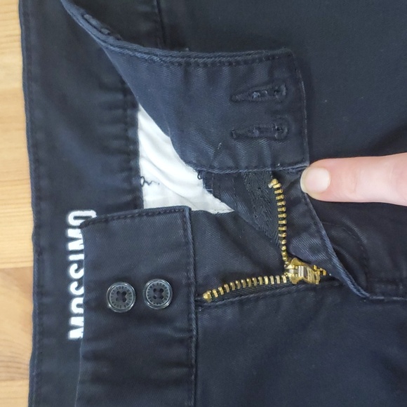 Short shorts! - Picture 3 of 6